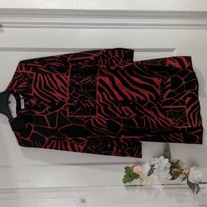 SUSAN GRAVER BOTTON FRONT TUNIC